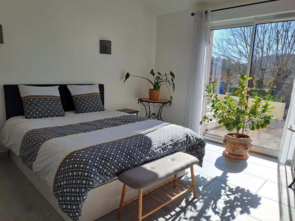Chambre D'Hotes Chez Jessica Et Pascal Bed and Breakfast Barjols Exterior foto